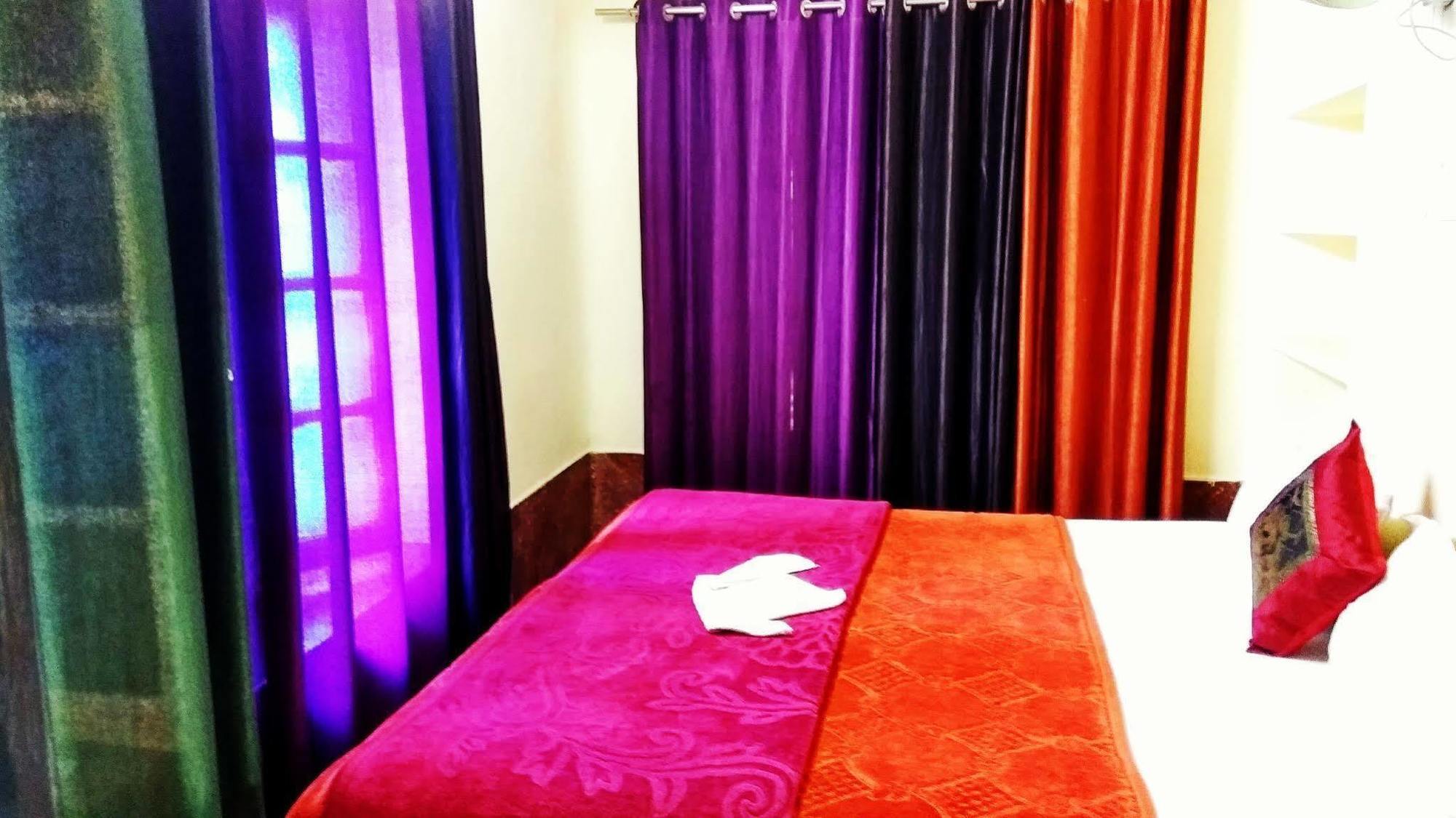 Zostel Varanasi Hostel Exterior photo
